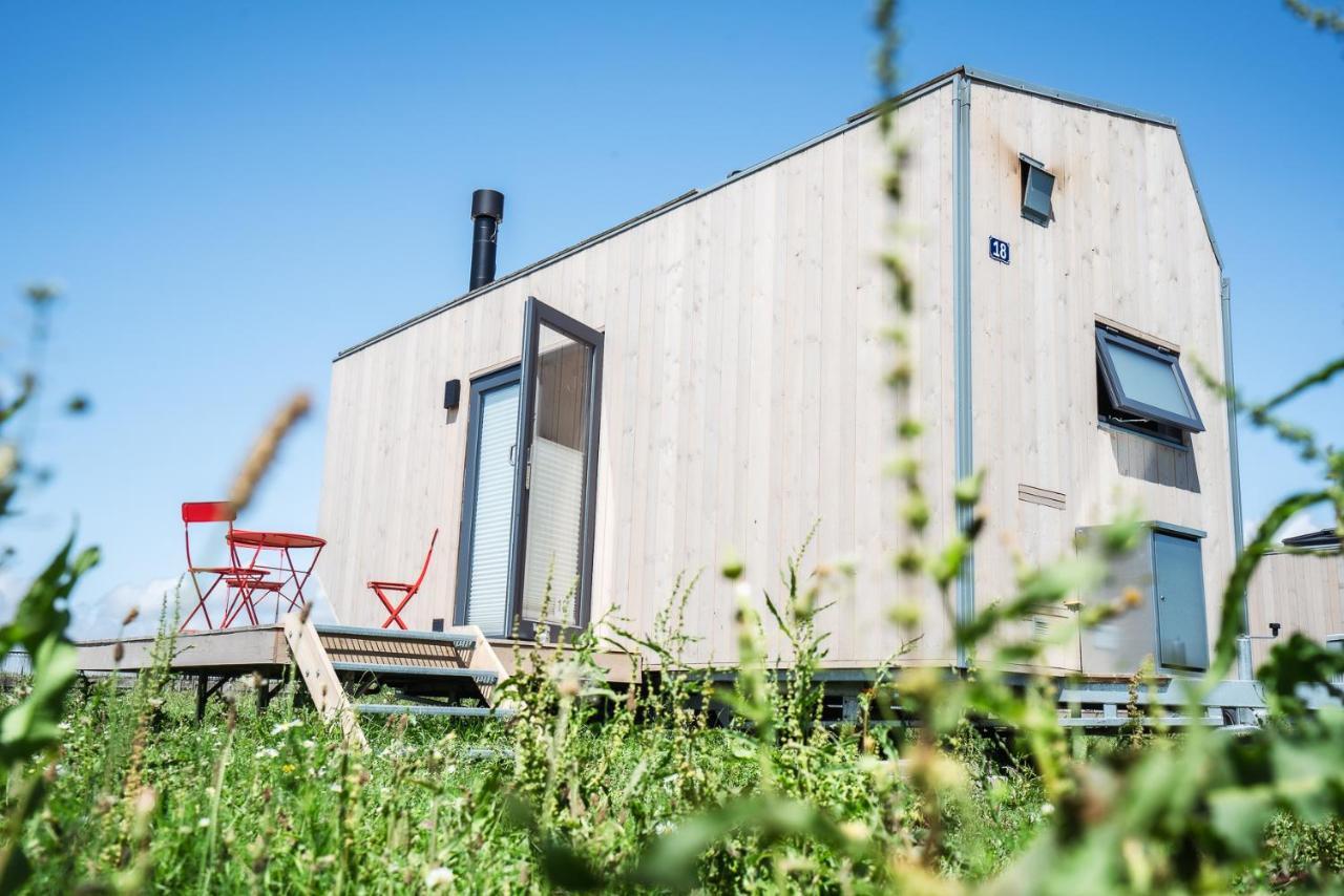 Tiny House Pioneer 18 Zur Meerseite - Green Tiny Village Harlesiel كاروليننسيل المظهر الخارجي الصورة