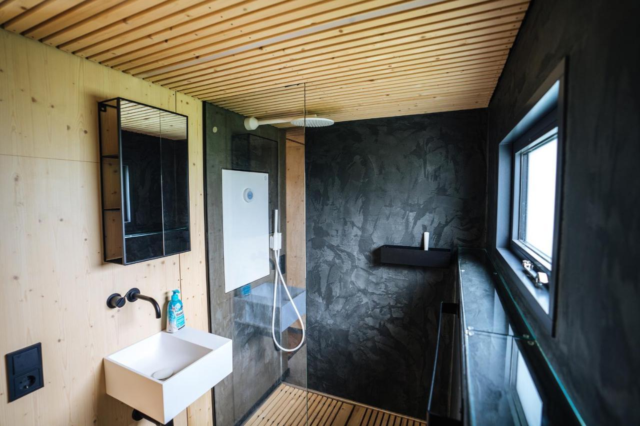 Tiny House Pioneer 18 Zur Meerseite - Green Tiny Village Harlesiel كاروليننسيل المظهر الخارجي الصورة