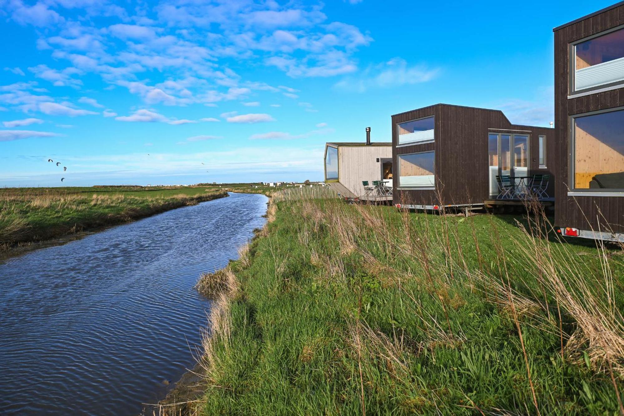 Tiny House Pioneer 18 Zur Meerseite - Green Tiny Village Harlesiel كاروليننسيل المظهر الخارجي الصورة
